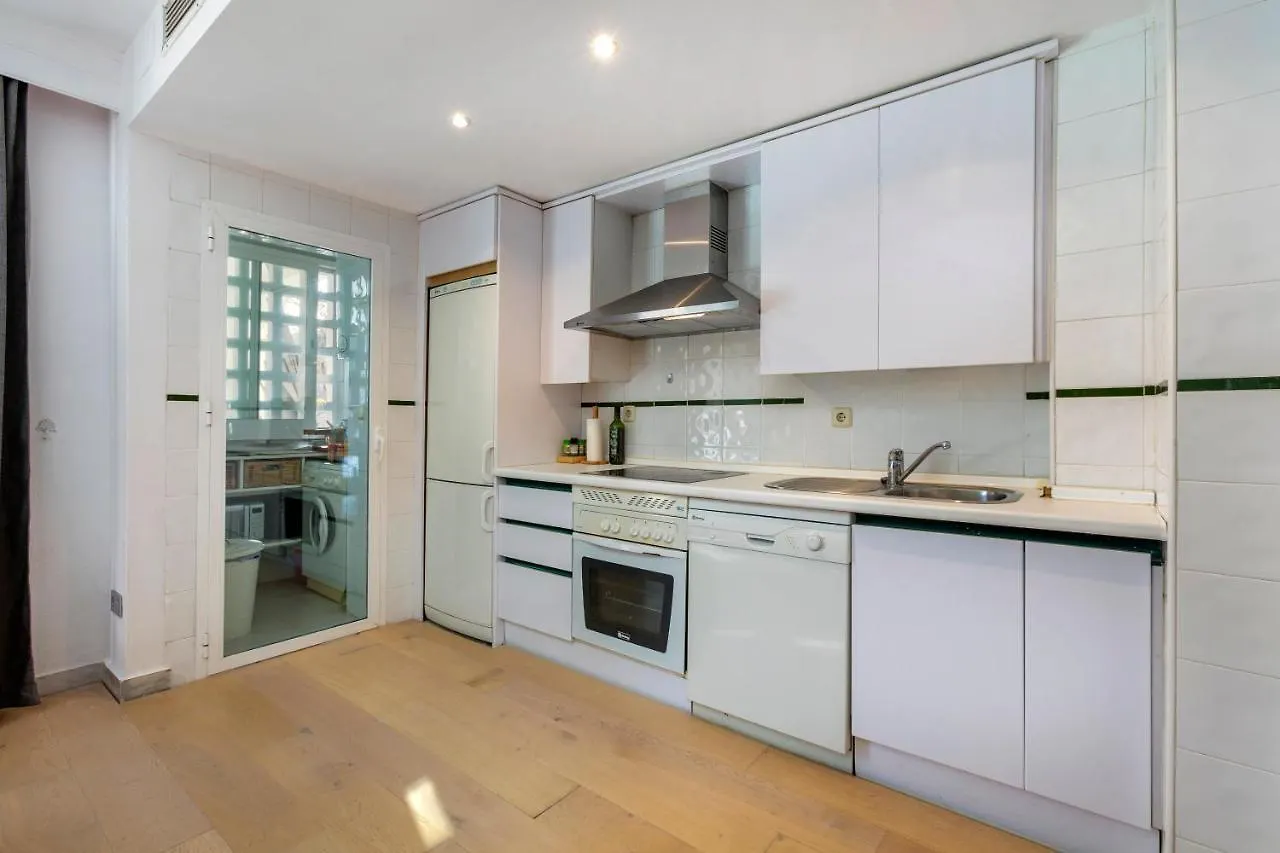Dama De Noche Bloque 14 Appartement Marbella Spanje